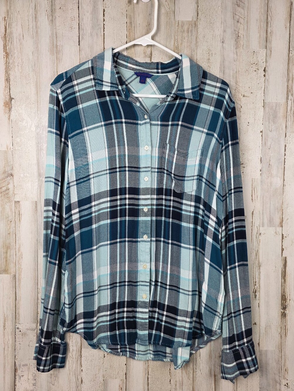Aeropostale Teal and Navy Plaid Button-Down Shirt Size Large